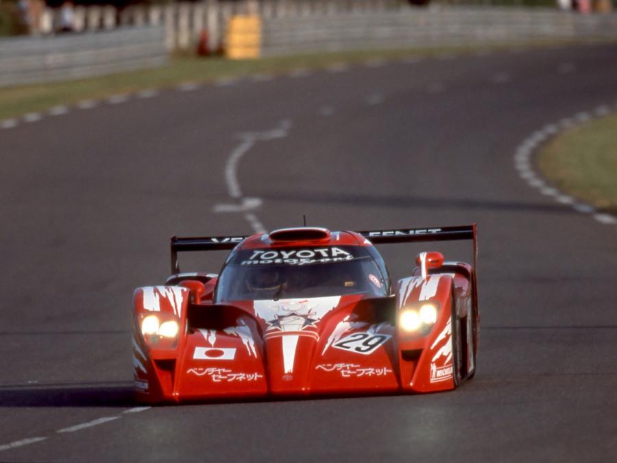  Toyota TS020 GT-One Race Version 1998 года  (фото 5 из 23)